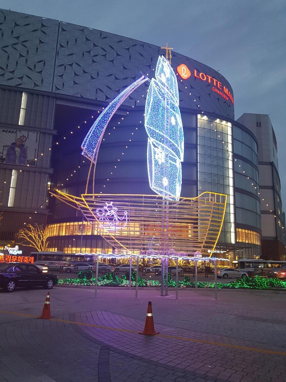 Hyu Plus Guesthouse Busan Bagian luar foto