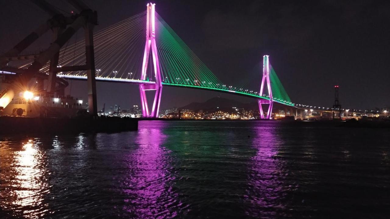 Hyu Plus Guesthouse Busan Bagian luar foto